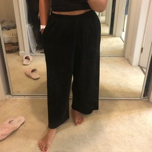 Uniqlo black culottes